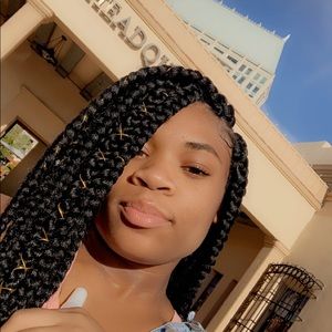 Meet your Posher, Zakaya